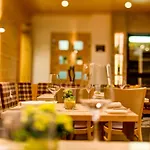 Cristal Hotel 3*